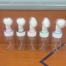 滄縣東正塑料制品廠 專業(yè)生產(chǎn)塑料瓶、塑料桶及注塑塑料制品